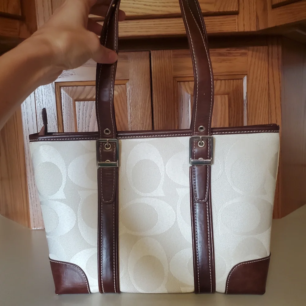White and brown purse - Picture 8 of 10